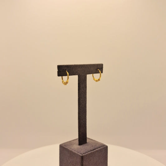 2.5g 22ct Gold Florentine Finish Ball Earrings