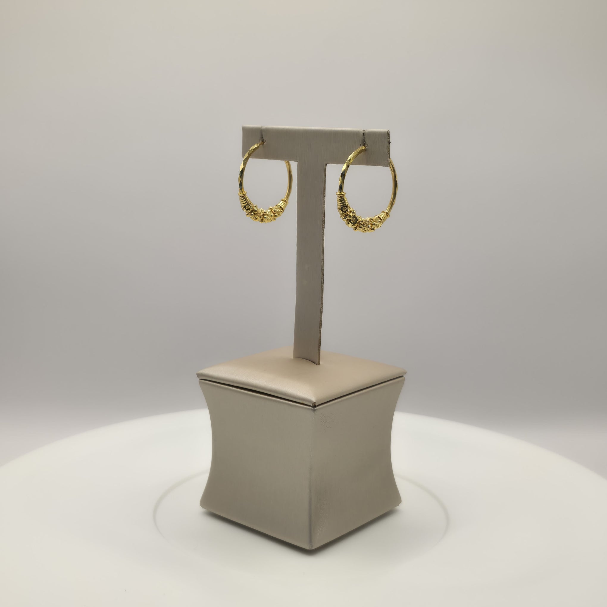 5.6g 22ct Gold Classic Hoop Earrings
