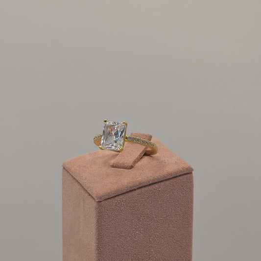 4g 22ct Gold Rectangular Gemstone gold band