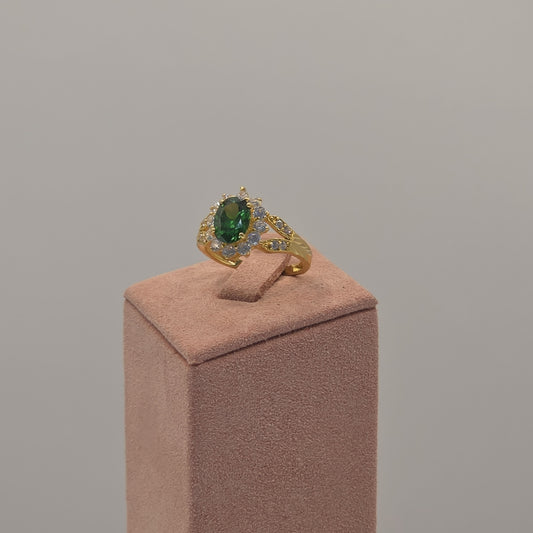 3.8g 22ct Gold Green Oval Gemstone Ring