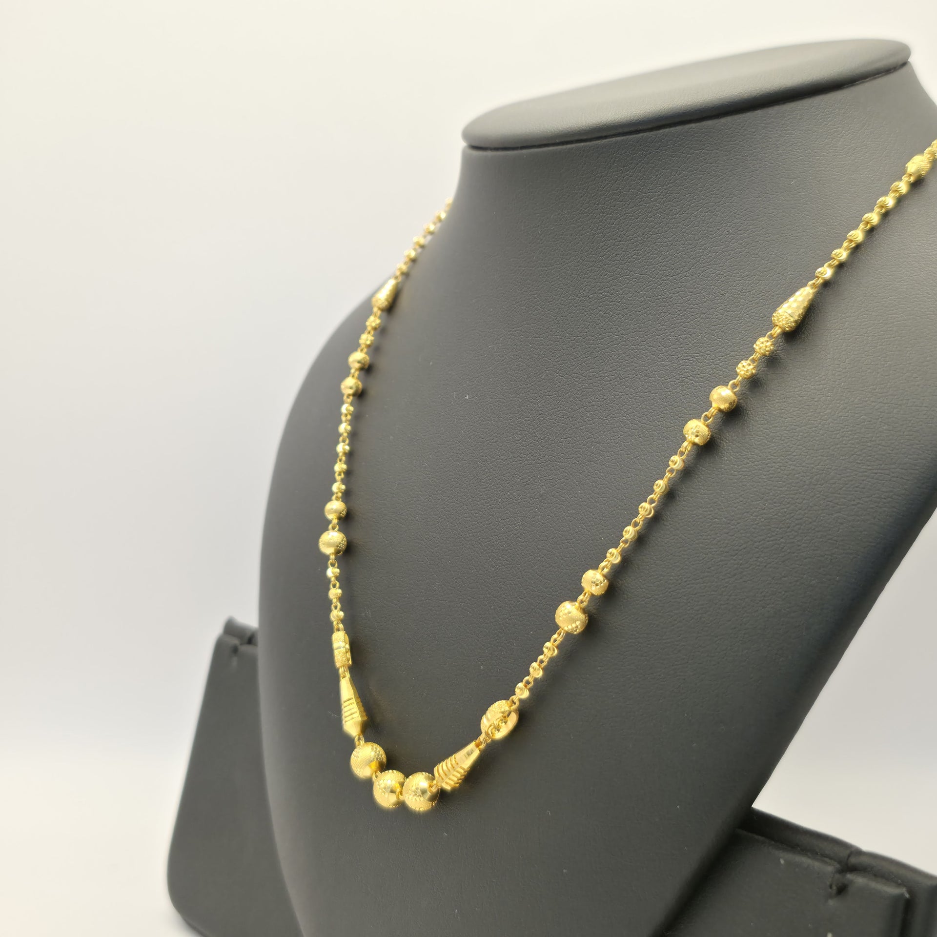 13.5g 22ct Gold Triple-Ball 18" Necklace