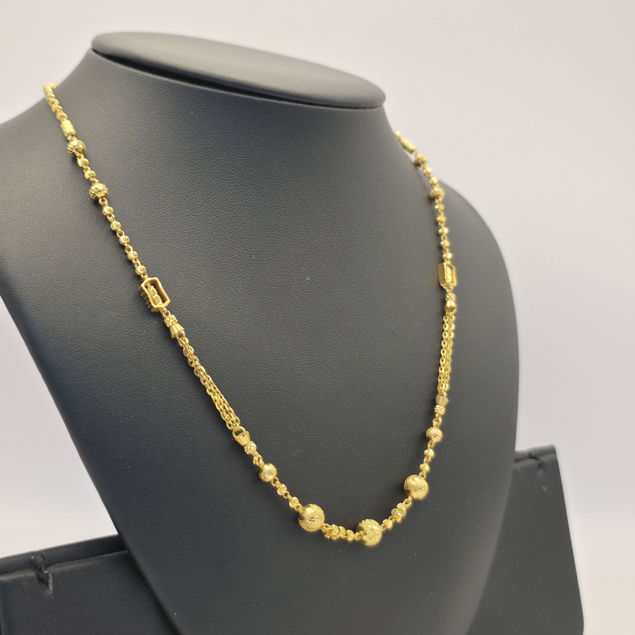 12.6g 22ct Gold Triple-Ball 18" Necklace