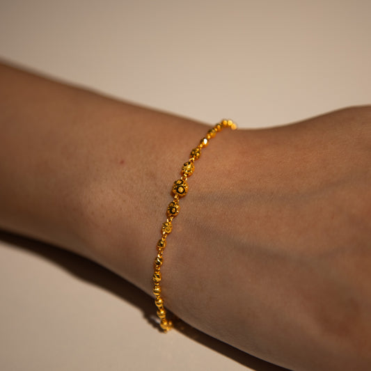 4g 22ct Gold Hexagon & Ball Bracelet