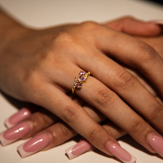 2.7g 22ct Gold Trio Pink Gemstone Ring