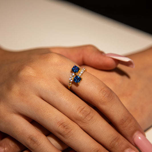 3.5g 22ct Gold Dual Blue Square Gem Royal Elegance Ring