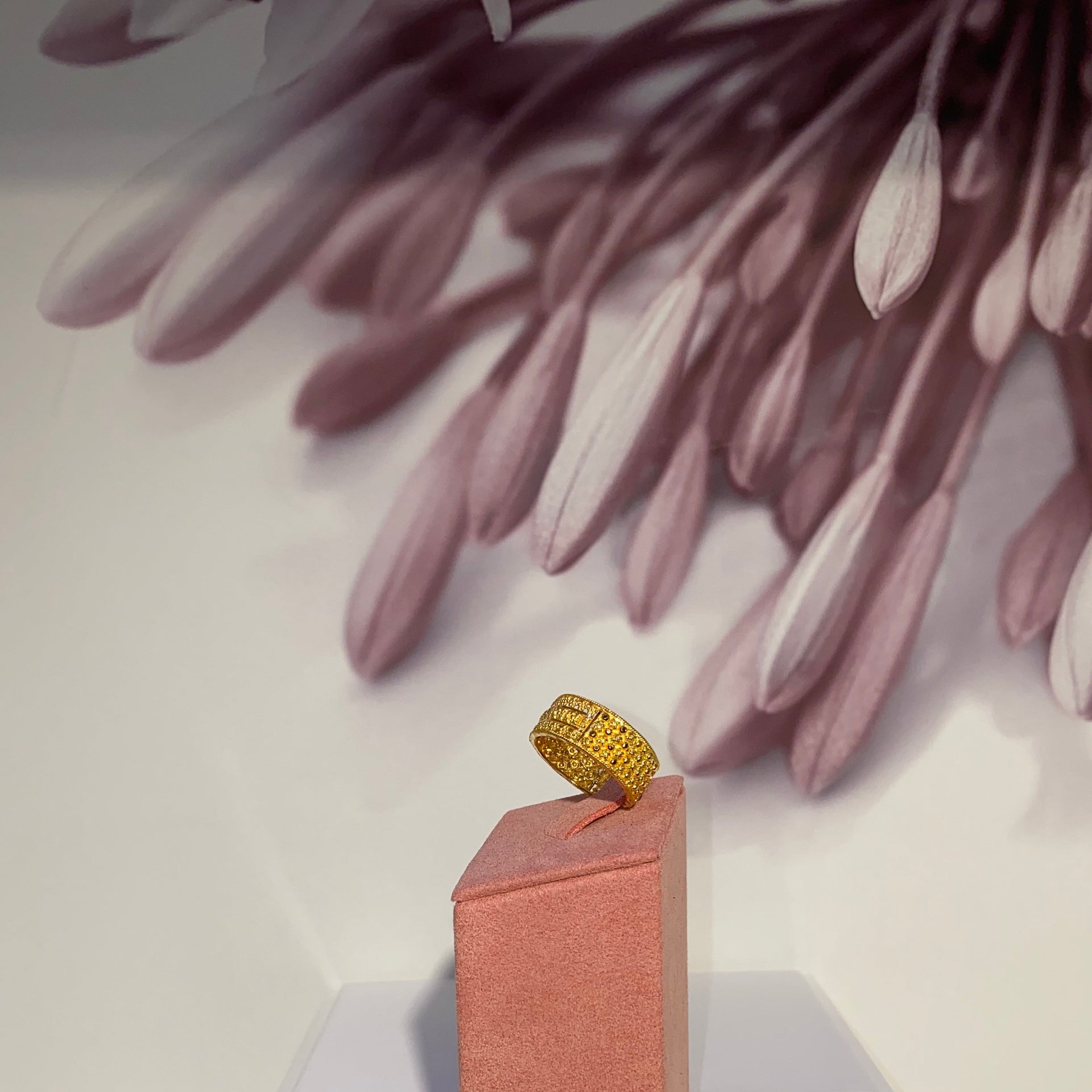 4.7g 22ct Gold Ladies Filigree Band Style Ring - Size S