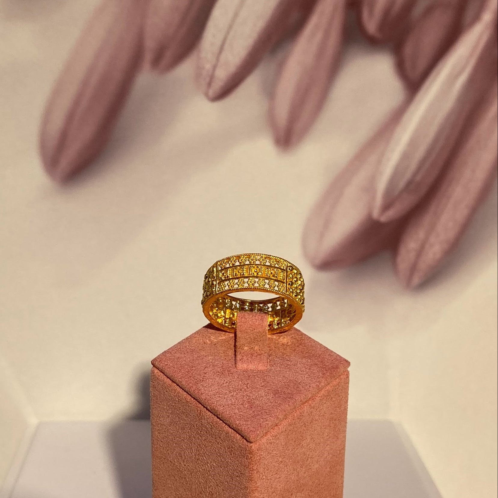 4.7g 22ct Gold Ladies Filigree Band Style Ring - Size S