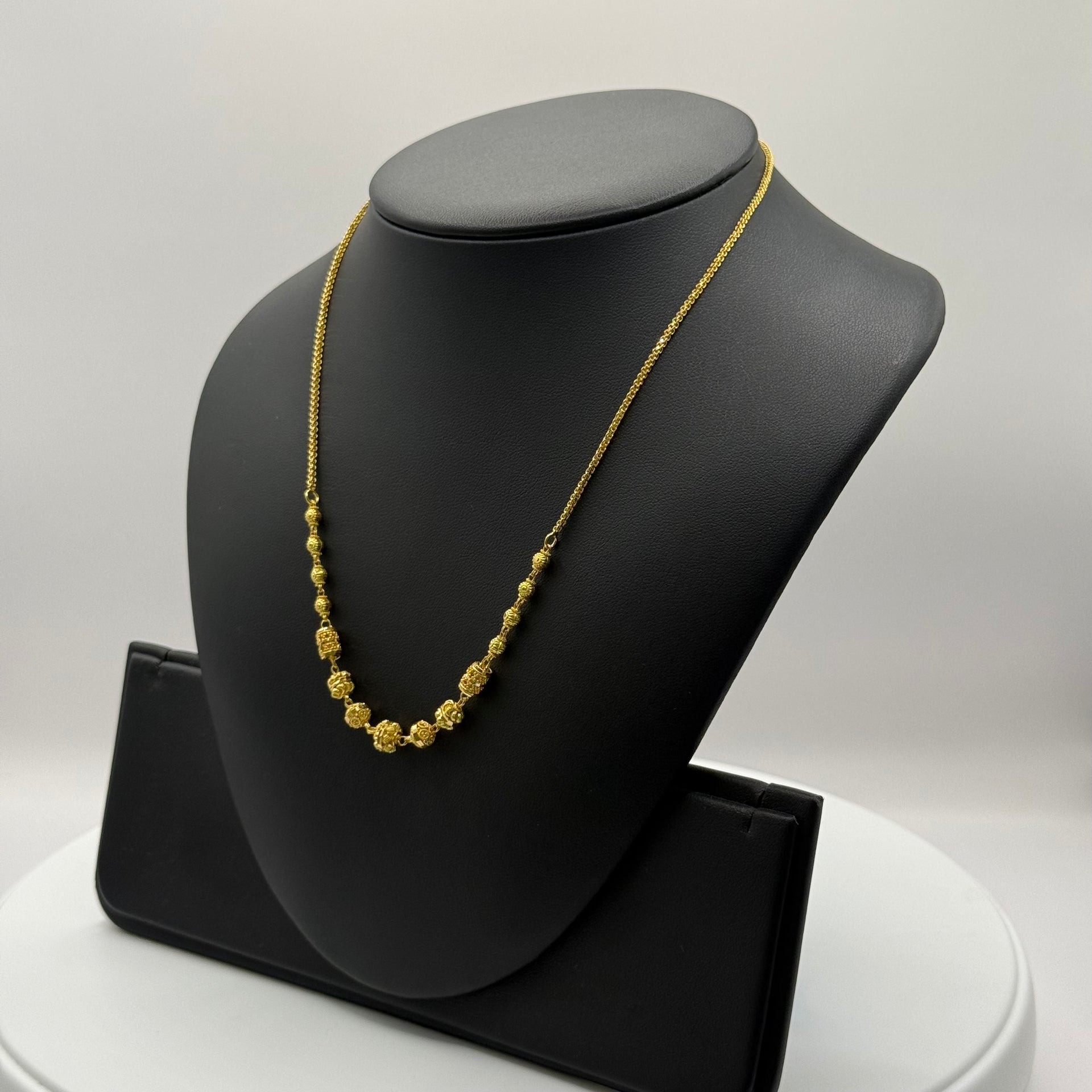 10.6g 22ct Gold Filigree Ball Necklace 16"
