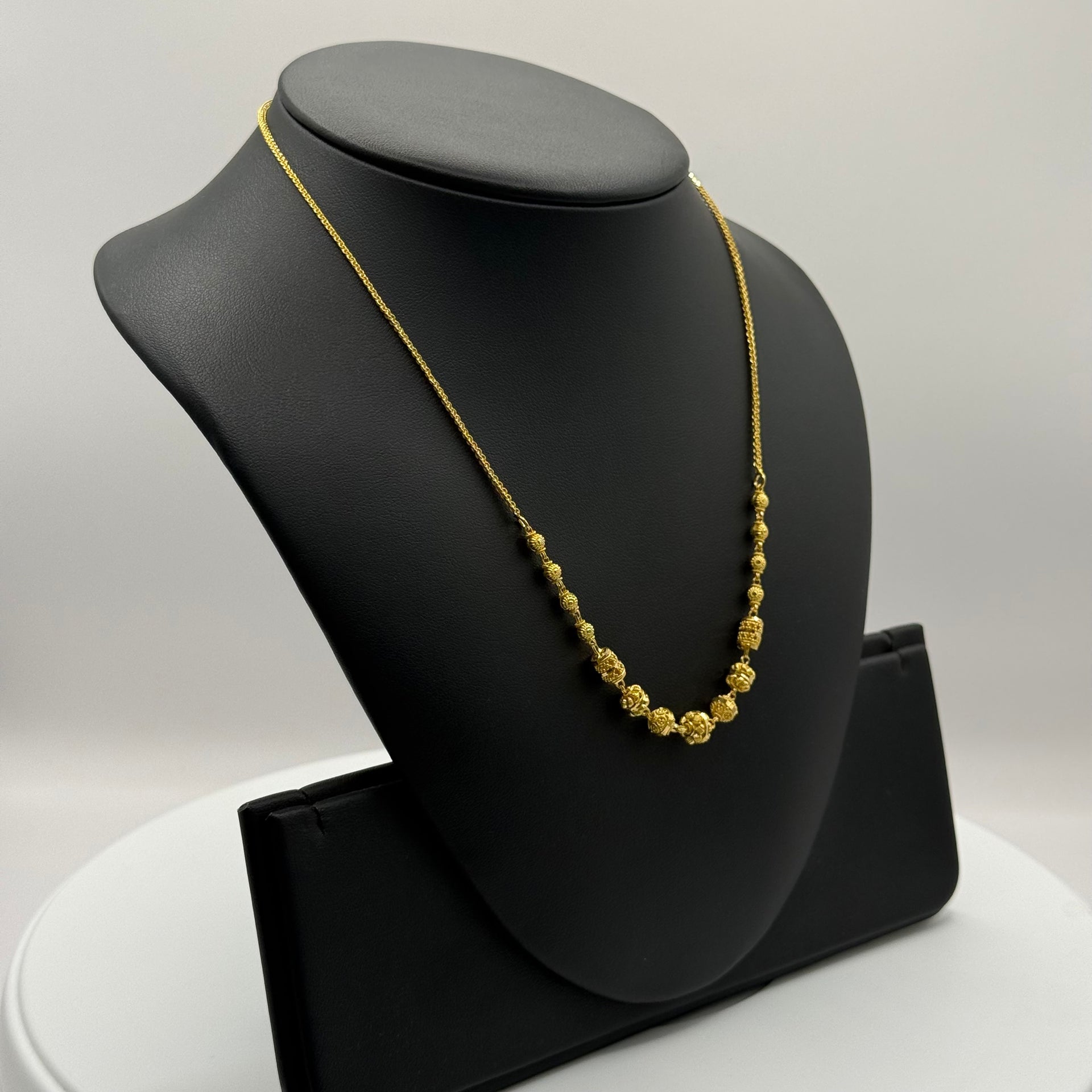 10.6g 22ct Gold Filigree Ball Necklace 16"