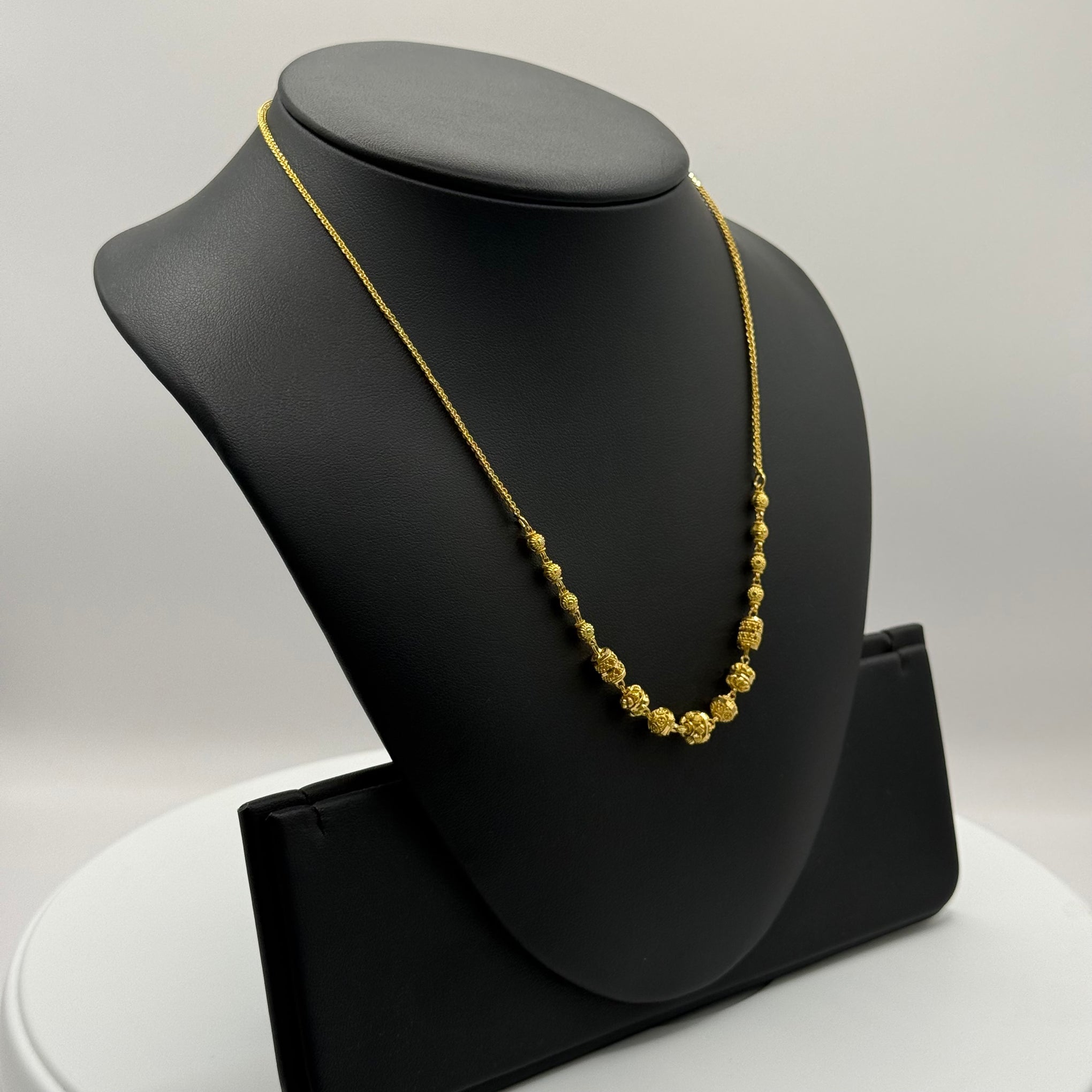 10.6g 22ct Gold Filigree Ball Necklace 16"