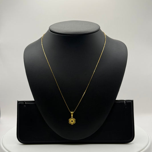 4.7g 22ct Gold Flower Pendant + Chain Necklace
