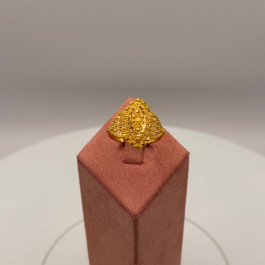 4.2g 22ct Gold Marquise Filigree Ring