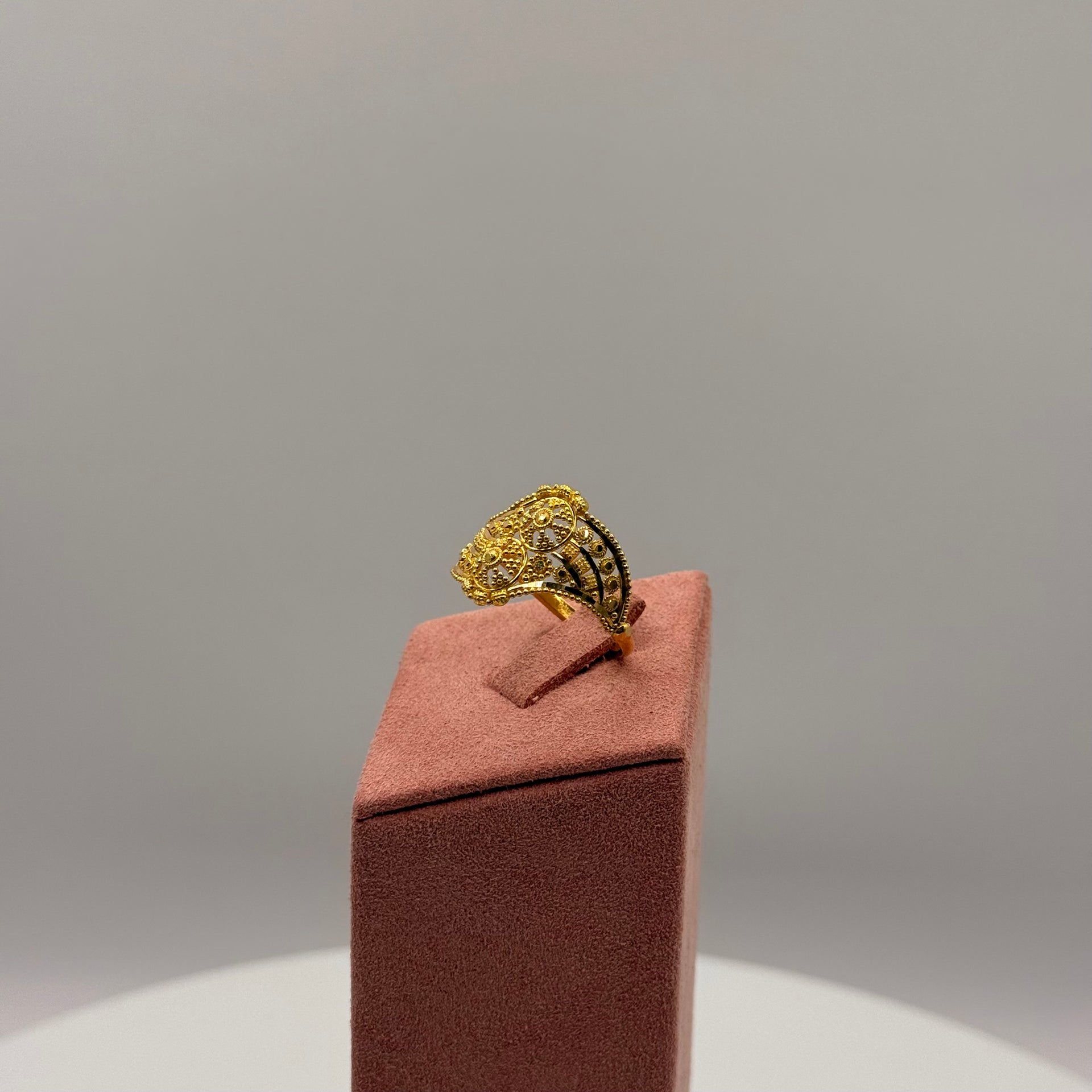 3.6g 22ct Gold Wave Filigree Ring