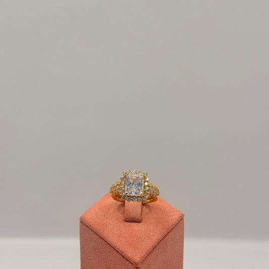 5.8g Regal Emerald Halo Statement Gold Ring