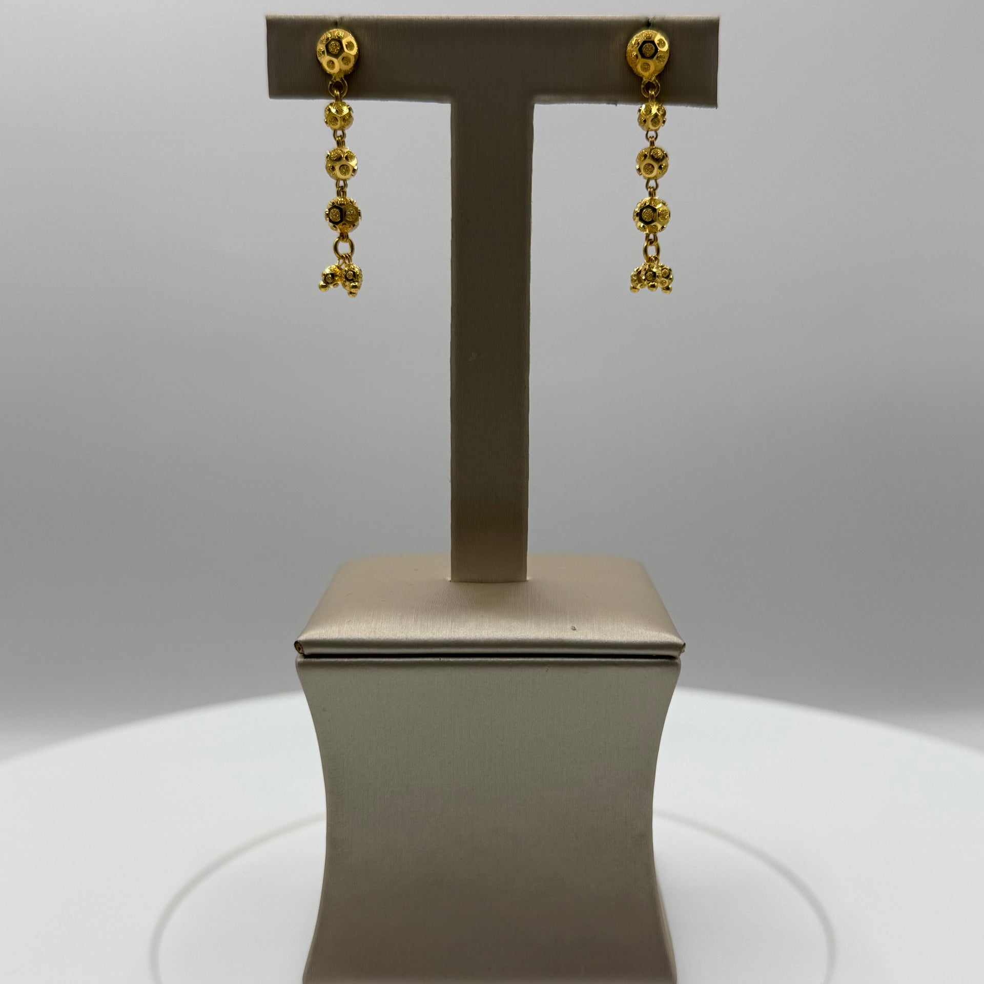 4.5g 22ct Gold Diamond Cut Ball Dangle Earrings