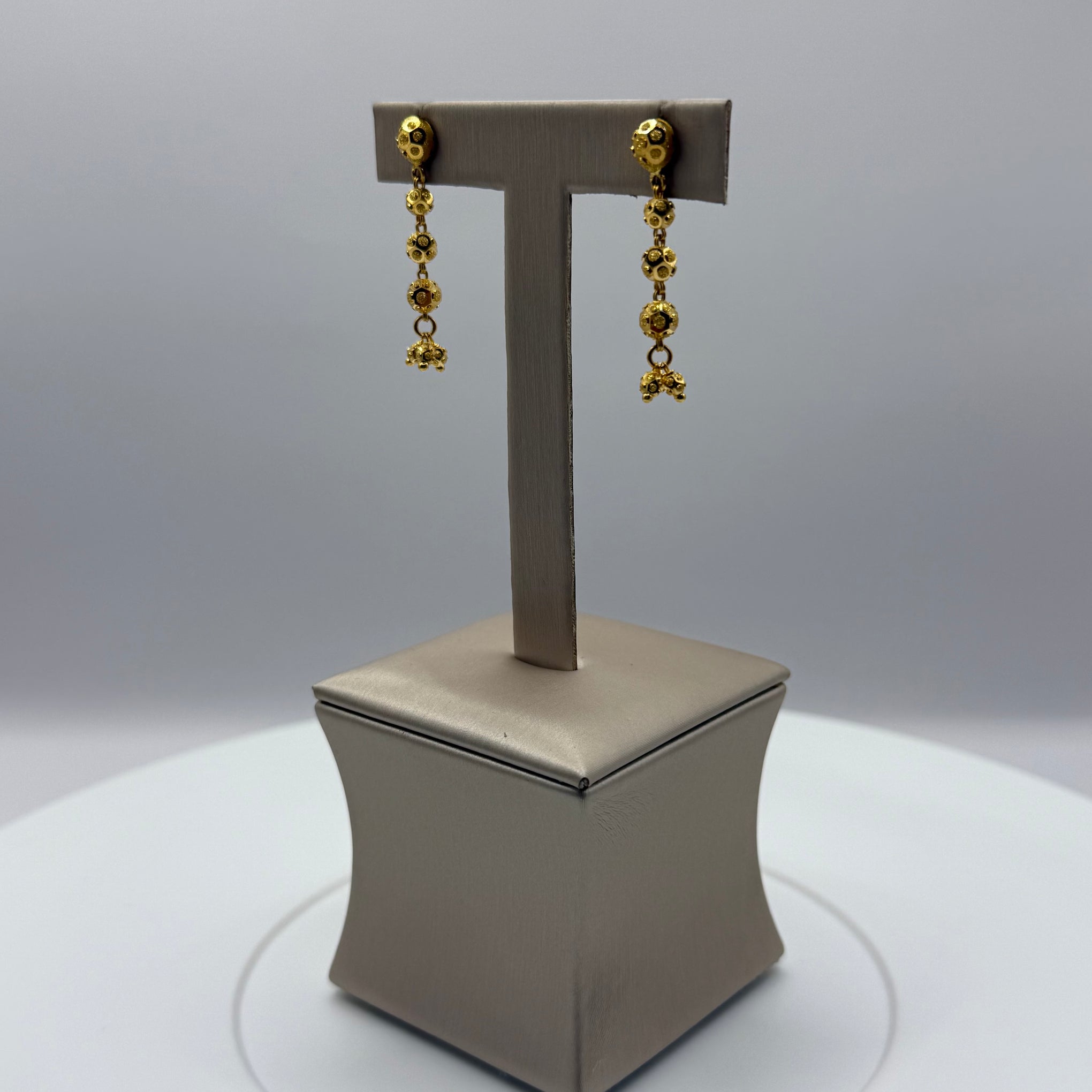 4.5g 22ct Gold Diamond Cut Ball Dangle Earrings