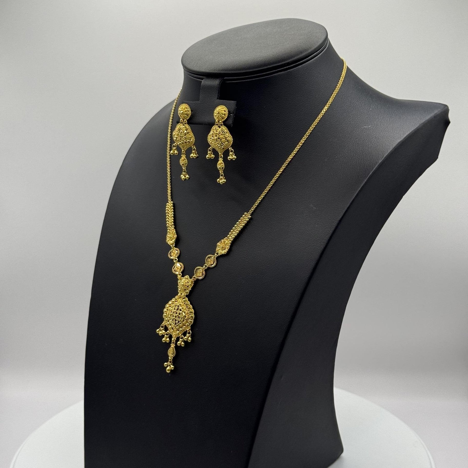 20.2g 22ct Gold Filigree Necklace Set